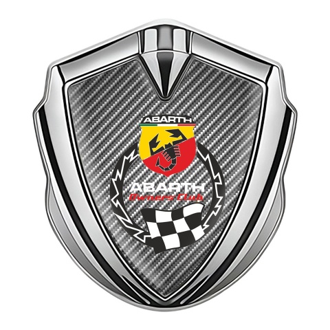 Fiat Abarth Emblem Abzeichen selbstklebend Silbertonfarbe Kohlenstoff Hintergrund mit Racing Logo