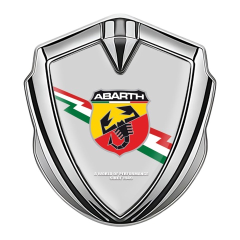 Fiat Abarth Seitenflugel Emblem Aufkleber Silbertonfarbe Grau Fundament mit blitz Logo Stil