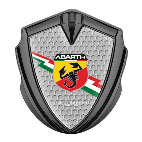 Fiat Abarth Abzeichen selbstklebend Graphit Tonfarbe Wabeneffekt Design