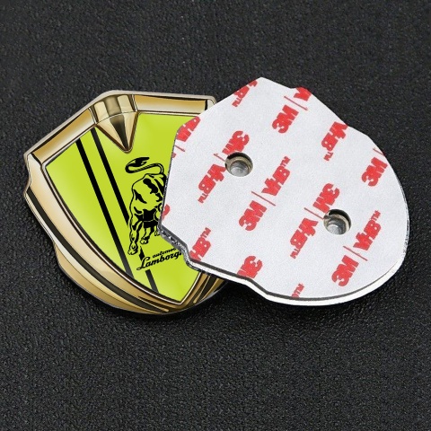 Lamborghini Emblem Auto Zeichen Goldtonfarbe mit Grun Hintergrund Und Schwarz Logo Stil