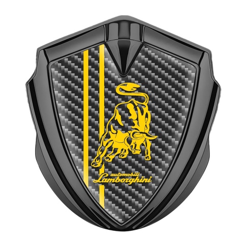 Lamborghini Emblem Abzeichen selbstklebend Graphit Tonfarbe mit Carbon Hintergrund und Gelb Logo
