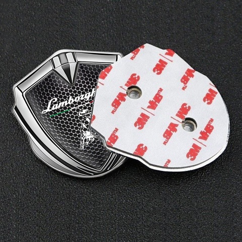 Lamborghini Emblem Abzeichen selbstklebend Silbertonfarbe mit Perforierter Stahl Design und Italienische Flagge Logo