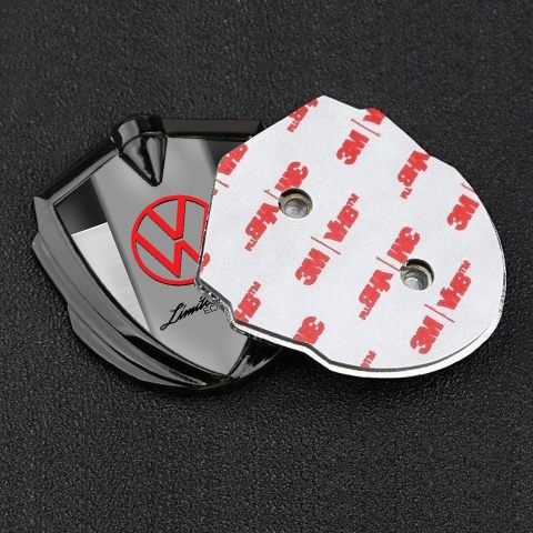VW Seitenflugel Emblem Aufkleber mit Graphit Tonfarbe und Polierter Stahl Limited Edition Logo Design