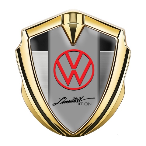 VW Seitenflugel Emblem Aufkleber mit Goldtonfarbe und Polierter Stahl Limited Edition Logo Design