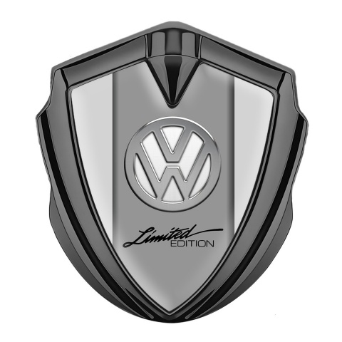 VW Seitenflugel Emblem Aufkleber Graphit Tonfarbe mit Grau chrom Basis und Limited Edition Logo