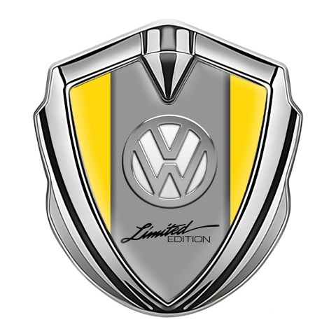 VW Emblem Auto Zeichen Silbertonfarbe mit Gelb Basis Chrom Logo design