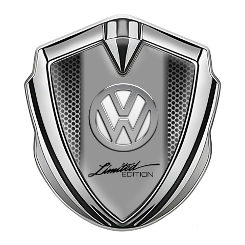 VW Emblem Auto Zeichen Silbertonfarbe mit Stahlgitter Effekt und Chrom logo