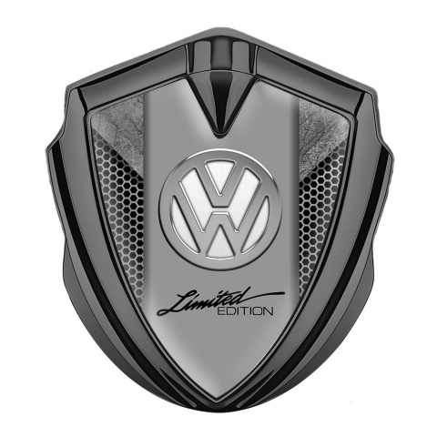 VW Seitenflugel Emblem Aufkleber Graphit Tonfarbe mit Chrom weiss Logo Design