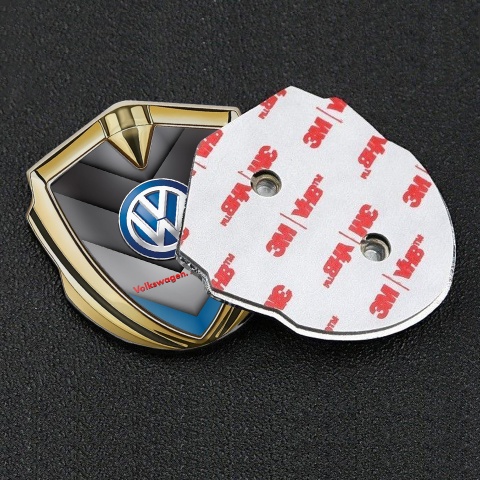 VW Abzeichen selbstklebend Goldtonfarbe mit V formiges blaues Panel und Klassisch Logo Stil