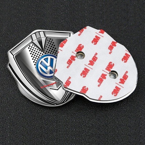 VW Selbstklebendes Metallaufkleber Emblem Silbertonfarbe mit Stahlgitter Variante