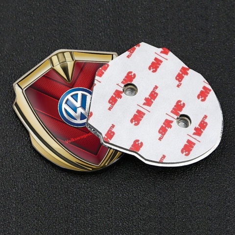 VW Emblem Logo Schriftzug Aufkleber mit Goldtonfarbe und Rote V formige Bander