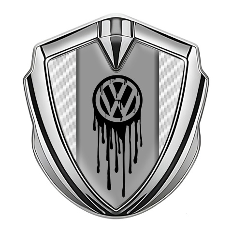 VW Abzeichen selbstklebend Silbertonfarbe mit Weiss Carbon und Logo Tropfende Farbe Effekt