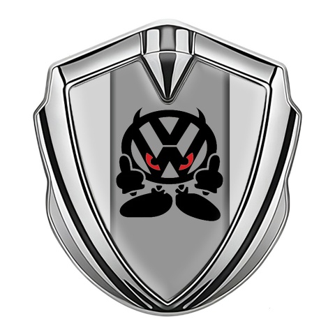 VW Seitenflugel Emblem Aufkleber Silbertonfarbe mit Grau Hintergrund und Teufel logo Stil