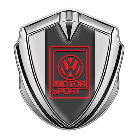 VW Seitenflugel Emblem Aufkleber Silbertonfarbe mit Grau Hintergrund und Rot Motor Sport Logo