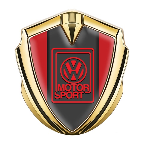 VW Emblem Abzeichen selbstklebend Goldtonfarbe mit Rot Hintergrund und Rot Logo Stil