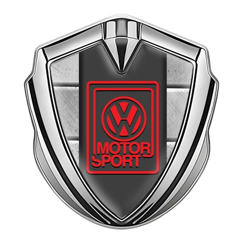 VW Emblem Abzeichen Silbertonfarbe mit Steinplatten Hintergrund Stil und Rot Motor Sport Logo