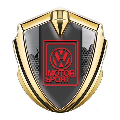 VW Emblem Auto Zeichen Goldtonfarbe mit Gebrochener Stahl Hintergrund Design Und Rot Motor Sport logo