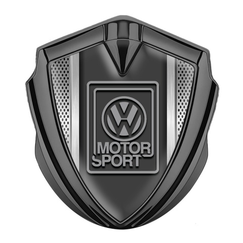 VW Emblem Abzeichen Graphit Tonfarbe mit Metallrahmen Fundaments Design und Grau Motorsport Logo