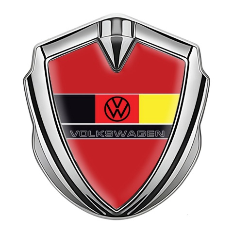 VW Emblem Abzeichen Silbertonfarbe mit Rote Basis und Logo der Deutschen Flagge