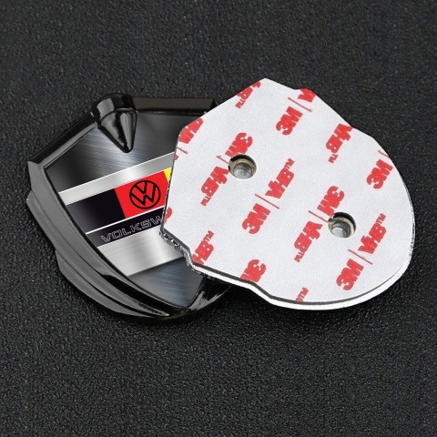 VW Abzeichen selbstklebend Graphit Tonfarbe mit Aluminium Basis design und Deutschen Flagge logo