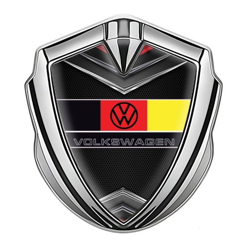 VW Emblem Aufkleber Autozubehor Silbertonfarbe mit Chromelemente Basis Design und Deutschen Flagge Logo