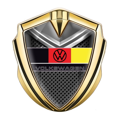 VW Emblem Abzeichen selbstklebend Goldtonfarbe mit Graue Metallplatte Fundaments und Deutsche Flagge Logo