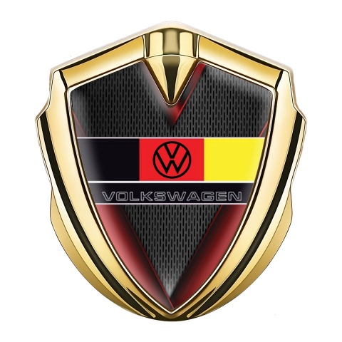 VW Emblem Abzeichen Goldtonfarbe Schwarzer Kühlergrill mit roten Elementen Basis und Deutsche Flagge Logo