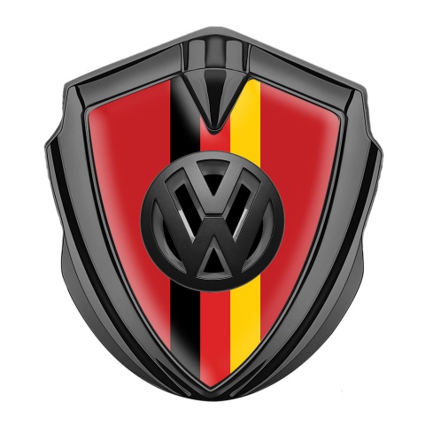 VW Emblem Auto Zeichen Graphit Tonfarbe mit Rot hintergrund und 3D Logo Deutsche Trikolore