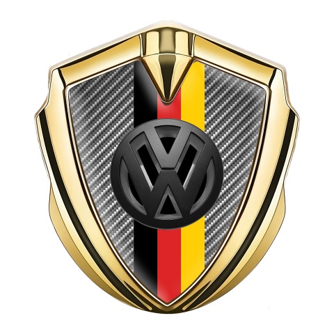 VW Emblem Aufkleber Autozubehor Goldtonfarbe mit Carbon Basis und 3D Logo Deutsche Trikolore