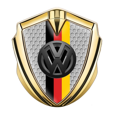 VW Abzeichen selbstklebend Goldtonfarbe mit Wabeneffekt Basis und 3D Logo Deutsche Trikolore