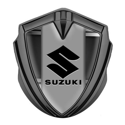 Suzuki Selbstklebendes Metallaufkleber Emblem Graphit Tonfarbe Metall Rahmen mit Schwarz Logo
