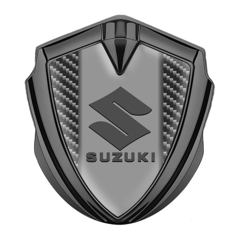 Suzuki Emblem Abzeichen Graphit Tonfarbe Dunkles Carbon mit Grau Logo