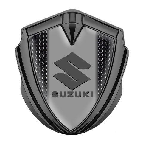 Suzuki Emblem Auto Zeichen Graphit Tonfarbe Perforierter Stahl basis mit Grau Logo