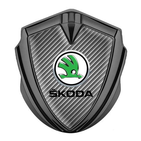 Skoda Emblem Aufkleber Autozubehor Graphit Tonfarbe mit Kohlenstoff Basis und Grunes Metallic Logo