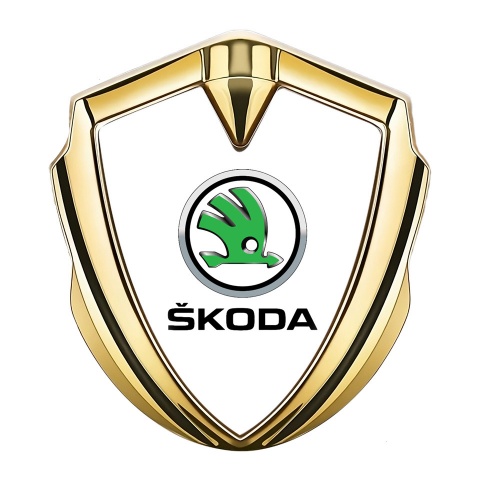 Skoda Seitenflugel Emblem Aufkleber Goldtonfarbe mit Weiss Basis und Grunes Metallic Logo