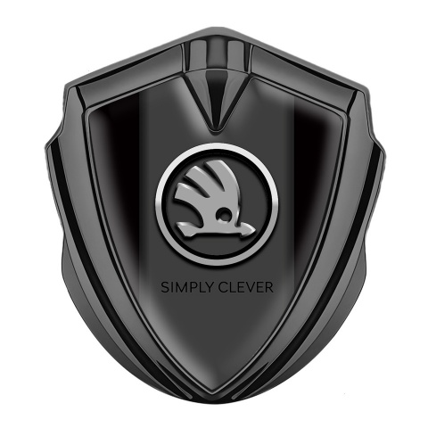 Skoda Emblem Aufkleber Autozubehor Graphit Tonfarbe mit Schwarz Hintergrund und Verchromt Logo