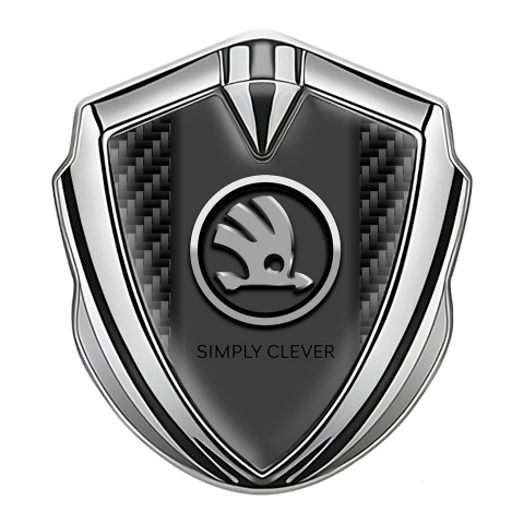 Skoda Emblem Abzeichen Silbertonfarbe mit Schwarz Kohlenstoff design