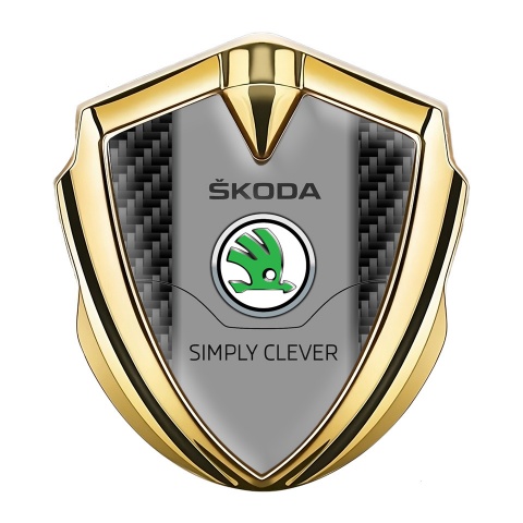 Skoda Emblem Auto Zeichen Goldtonfarbe mit Schwarz Carbon Basis und Klassisch Logo