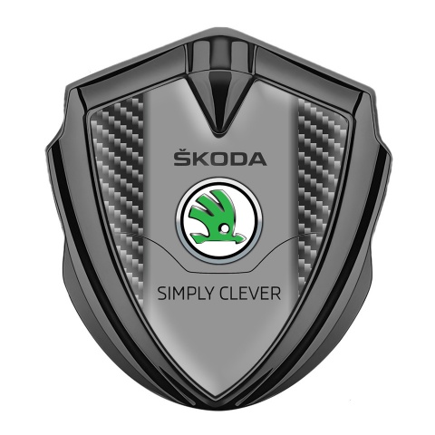 Skoda Emblem Abzeichen selbstklebend Graphit Tonfarbe mit Dunkler Kohlenstoff Hintergrund