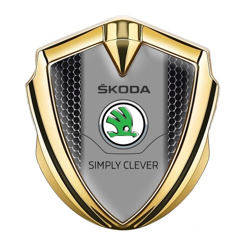 Skoda Selbstklebendes Metallaufkleber Emblem Goldtonfarbe mit Perforierter Stahl Effekt und Grun Logo Stil