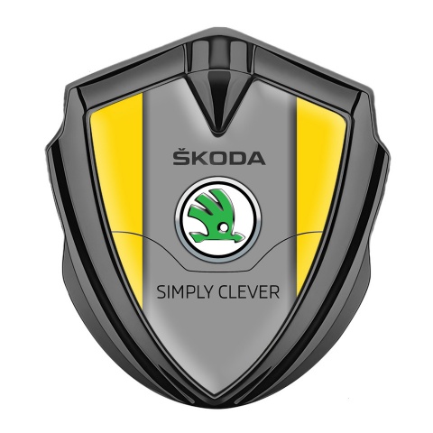 Skoda Seitenflugel Emblem Aufkleber Graphit Tonfarbe mit Gelb Basis und Grau Panel Logo
