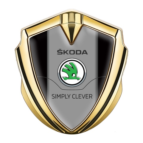 Skoda Abzeichen selbstklebend Goldtonfarbe mit Schwarz Basis und Grau Logo Panel