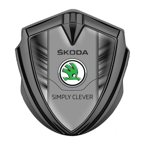 Skoda Emblem Auto Zeichen Graphit Tonfarbe mit Kratzeffekt auf der Basis