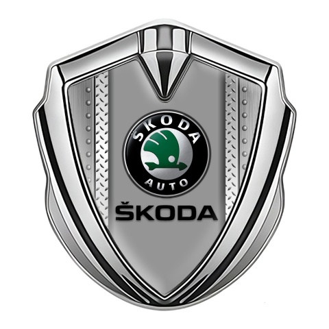 Skoda Emblem Aufkleber Autozubehor Silbertonfarbe mit Bolzenrahmen Design Schwarz Logo