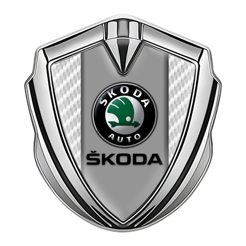 Skoda Emblem Abzeichen selbstklebend Silbertonfarbe mit Weiss Carbon und Grau Logo Panel