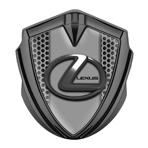 Lexus Abzeichen selbstklebend Graphit Tonfarbe Perforierter Hinterrgrund Effekt mit Chrom Logo