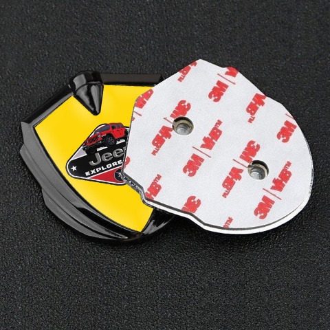 Jeep Emblem Abzeichen Graphit Tonfarbe Gelb mit Explore More Logo