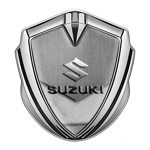 Suzuki Abzeichen selbstklebend Silbertonfarbe Asphalt Textur Auflage