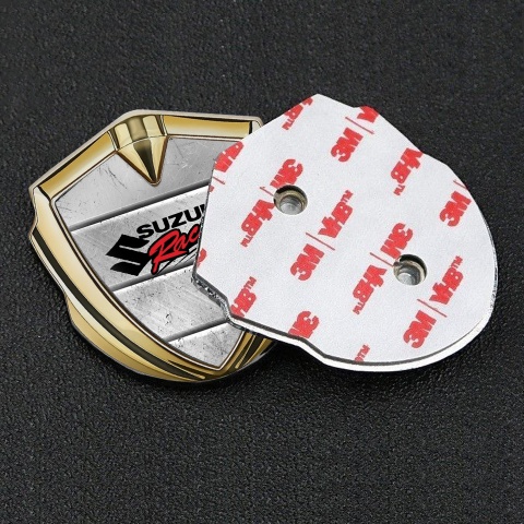 Suzuki Emblem Abzeichen selbstklebend Goldtonfarbe Steinteile Fundament mit Racing Logo Motiv