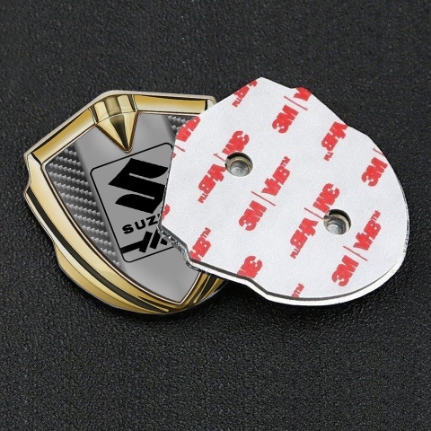 Suzuki Selbstklebendes Metallaufkleber Emblem Goldtonfarbe Dunkles carbon mit Grau Logo Panel